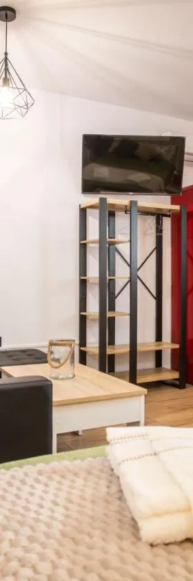 Apartamento Suite Puerta del Sol II，位于蒙蒂霍的酒店
