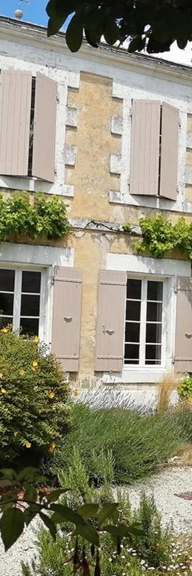 Le balloir，位于Thairé的酒店