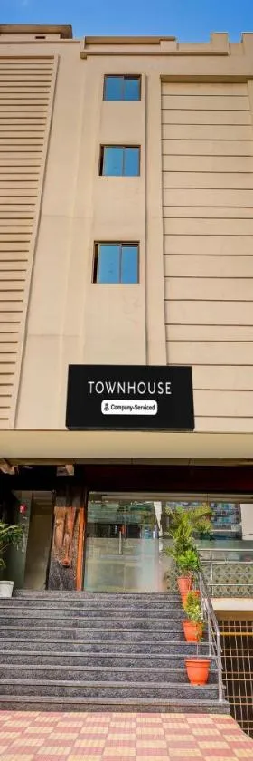Super Townhouse Gajuwaka Centre，位于Kurmannapalem的酒店