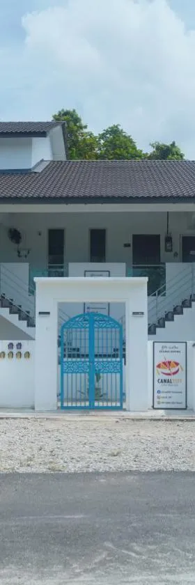 Canal River Riverfront Homestay Jalan Pengkalan Chepa Kota Bharu，位于Kota Bharu的酒店