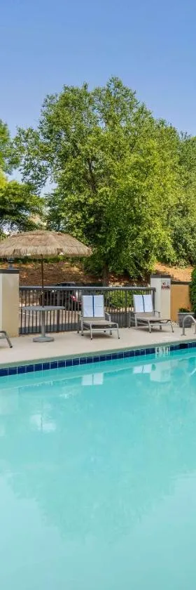 Comfort Suites Gastonia - Charlotte，位于加斯托尼亚的酒店