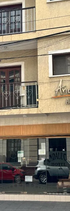 Hotel Andalucia，位于萨尔塔的酒店