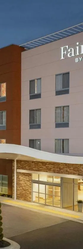 Fairfield Inn & Suites by Marriott Atlanta Stockbridge，位于斯托克布里奇的酒店