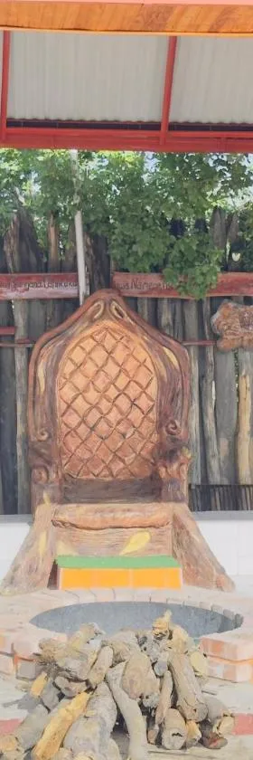 Ondjumba ya Nambala palace and Camp site，位于Omuthiya的酒店