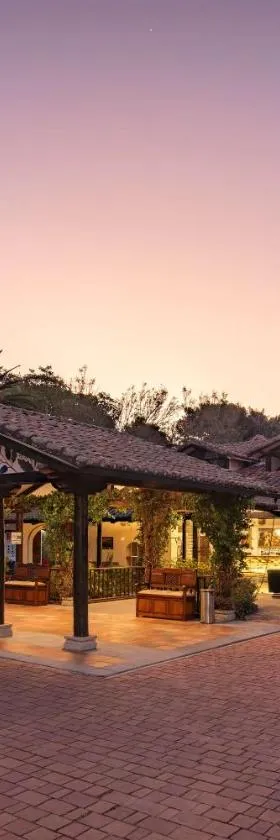 圣何塞德普姆波基多机场阿桑德连锁酒店，位于Puembo的酒店