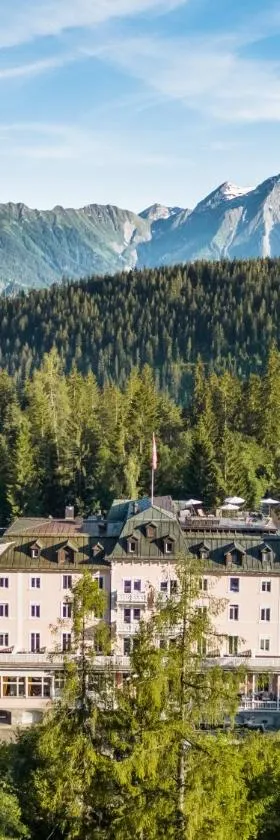 Romantik Hotel Schweizerhof & Spa Flims，位于弗利姆斯的酒店