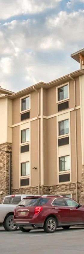 My Place Hotel-Council Bluffs/Omaha East, IA，位于康瑟尔布拉夫斯的酒店