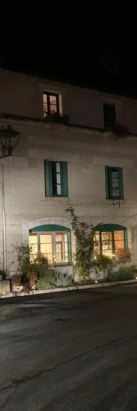 Logis Le Petit Trôo du Cheval Blanc，位于Trôo的酒店