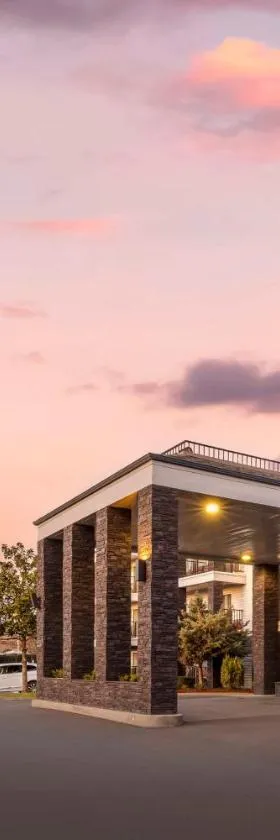 Best Western Plus Grand Manor Inn，位于斯普林菲尔德的酒店