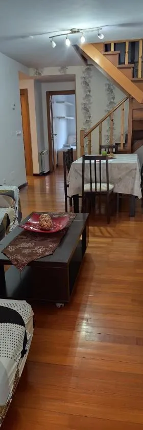 Duplex en Narón. 4 hab. 3 baños，位于纳龙的酒店