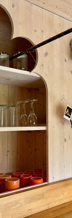 Glamping - stylová maringotka v srdci Ladova kraje, poblíž hlavního města Prahy，位于Stříbrná Skalice的酒店