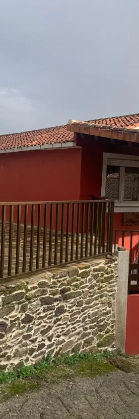 Casa do Feligrés e da Alsira，位于Nogueira的酒店