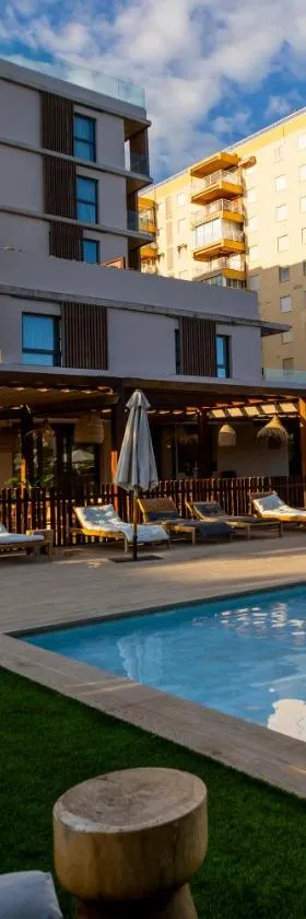 Albades Hotel & Spa - Adults Only - 4 Star Superior，位于贝尼卡西姆的酒店