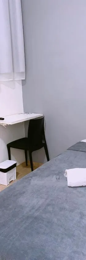 Quarto privativo no centro，位于伊塔皮拉的酒店