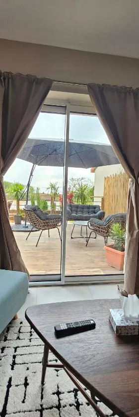 Casa Bellissima Entièrement Climatisée，位于La Machine的酒店