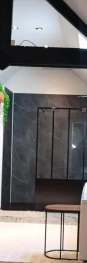 Ô13 Loft privatif sauna balnéothérapie à 30min de Pairi Daiza，位于Quiévrechain的酒店