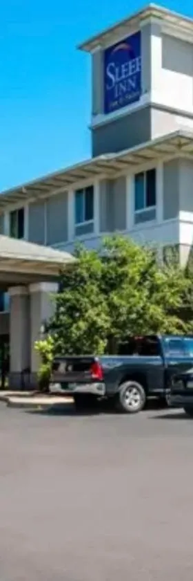 Sleep Inn & Suites Dunmore，位于邓莫尔的酒店