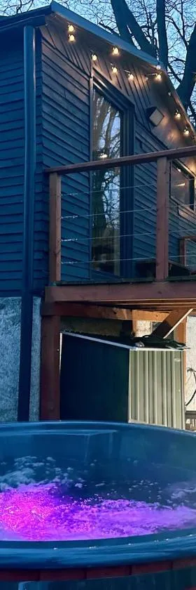 Wellness Chata Hideaway se saunou a vířivkou，位于Třebechovice pod Orebem的酒店