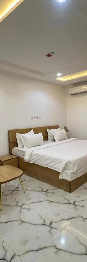 Grand Lynks Homes and Apartments，位于Gwarinpa的酒店