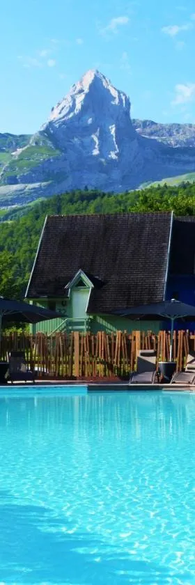 ISKÖ CHALETS-HÖTEL, Col d'Aubisque，位于古雷特的酒店