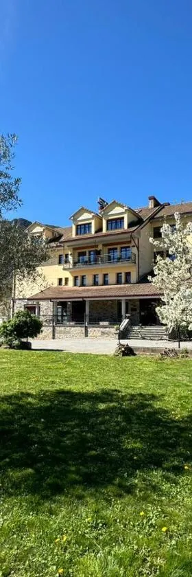 Hotel Cotiella，位于坎波的酒店