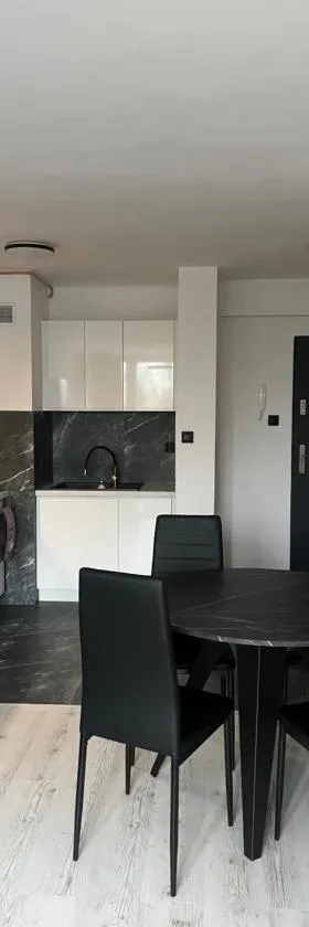 Comfortable one bedroom apartment，位于斯维德尼克的酒店