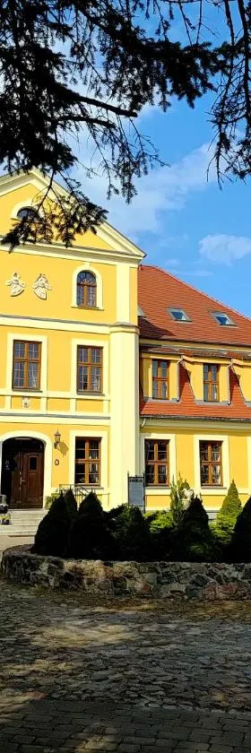 Pałac w Rymaniu，位于Rymań的酒店