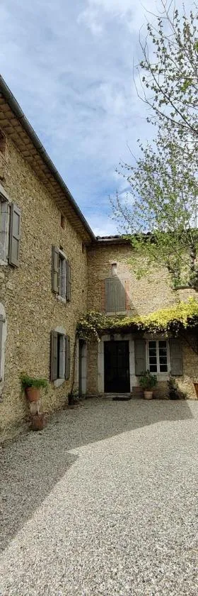 L'étoffe, charmante chambre dans un Mas Cévenol，位于Boisset-et-Gaujac的酒店