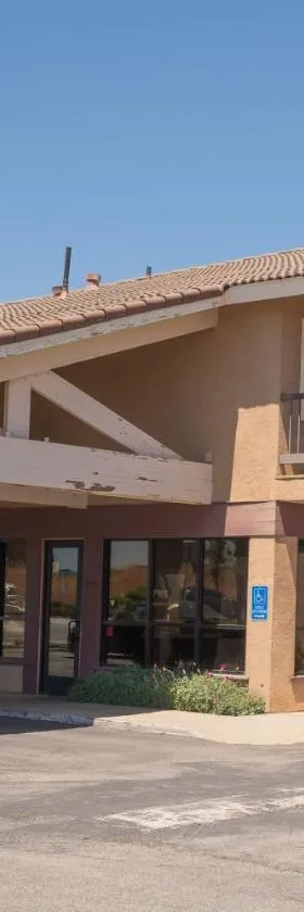 Motel 6 Soledad, CA，位于索莱达的酒店