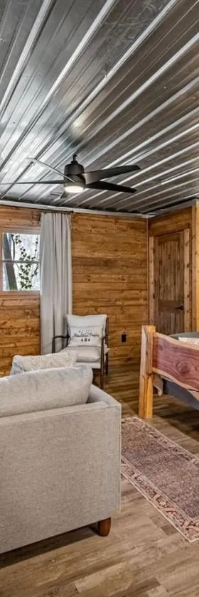 Little Mountain Hide Away，位于埃利杰的酒店