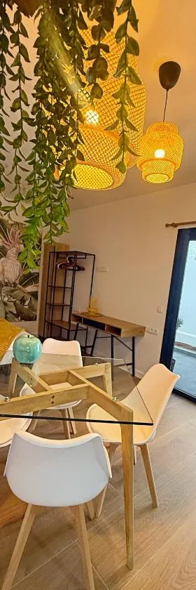 Apartamento muy cerca de playas ocio y restauración en Candelaria Tenerife，位于坎德拉里亚的酒店