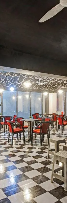 Collection O The Valentine Hotel，位于苏拉特的酒店
