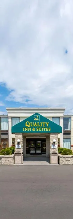 Quality Inn & Suites，位于曼斯费尔德的酒店