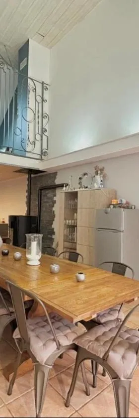 Maison atypique de caractère，位于Bourdons-sur-Rognon的酒店