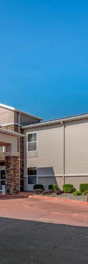 Comfort Inn & Suites Junction City - near Fort Riley，位于章克申城的酒店