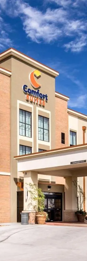 Comfort Suites，位于利柏提的酒店