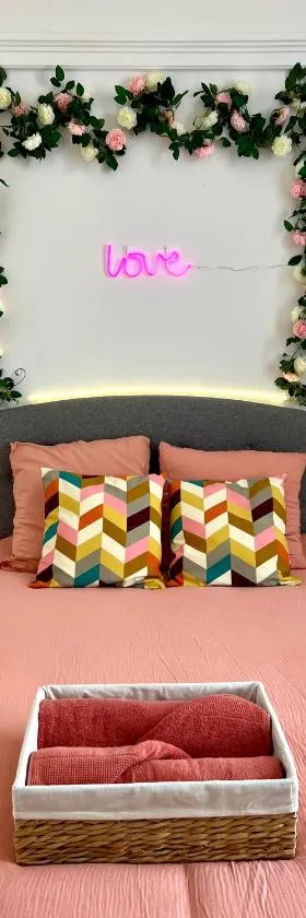 ValenStay - Cosy Love - Anzin - Netflix，位于Anzin的酒店