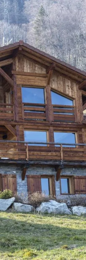 Chalet face au Mont-blanc，位于萨莱切的酒店