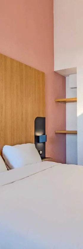 B&B HOTEL Brest Kergaradec Aéroport，位于高伊斯瑙的酒店