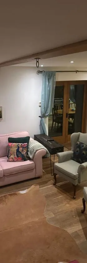 Luxury Three Bedroom Barn Conversion in Devon，位于Hemyock的酒店