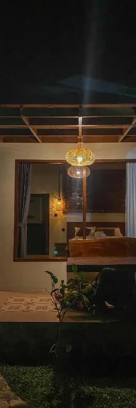 Arnez Tropical Cottage，位于Pronojiwo的酒店