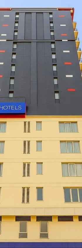 FabHotel Prime Cloud 9，位于加济阿巴德的酒店