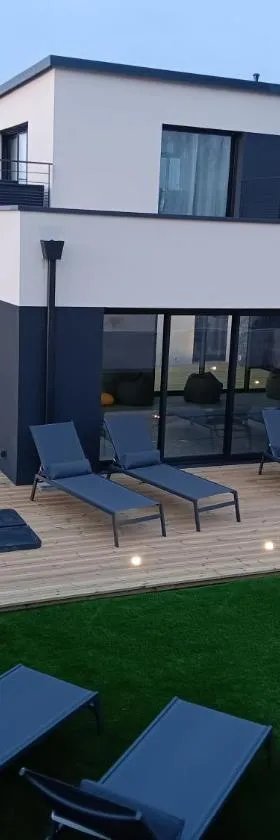 Villa Ty Varcq，位于洛基雷克的酒店
