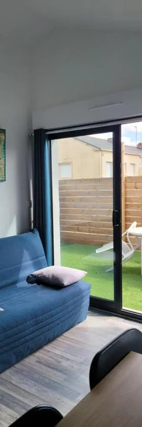 Le Studio，位于Saint-Pierre-Montlimart的酒店