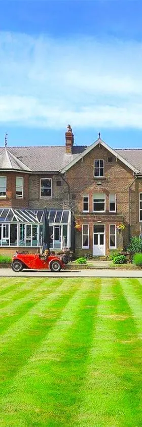 Burn Hall Hotel，位于Huby的酒店