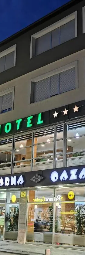 奥阿扎酒店，位于科尼茨的酒店