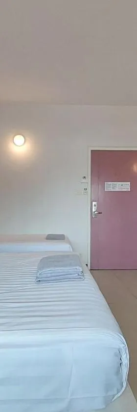 Fullroom 77 Srinakarin，位于北榄的酒店