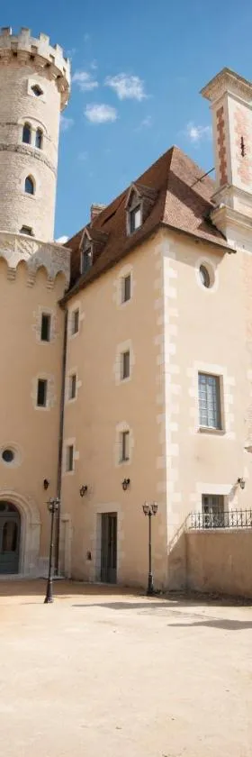 Le logis de l'abbaye de Saint Savin，位于圣萨万的酒店