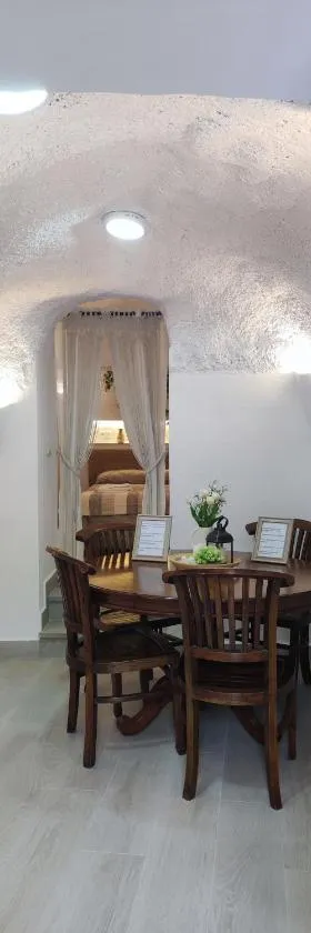 Cueva Virgen de las Nieves，位于莫纳奇尔的酒店