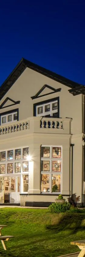 The Castle Of Brecon Hotel, Brecon, Powys - The Coaching Inn Group，位于布雷肯的酒店
